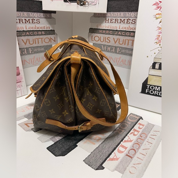 Louis Vuitton Monogram Saumer (free LV Dust Bag) - Picture 2 of 5